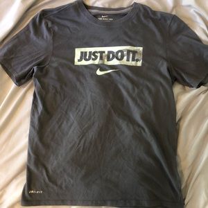 Nike T-Shirt